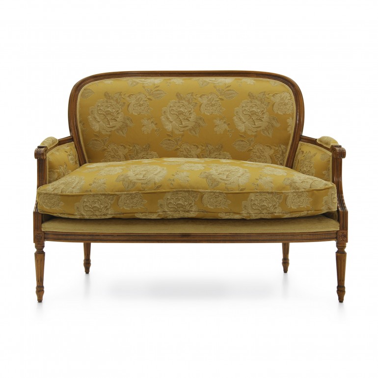 1888 classic style wood sofa iside