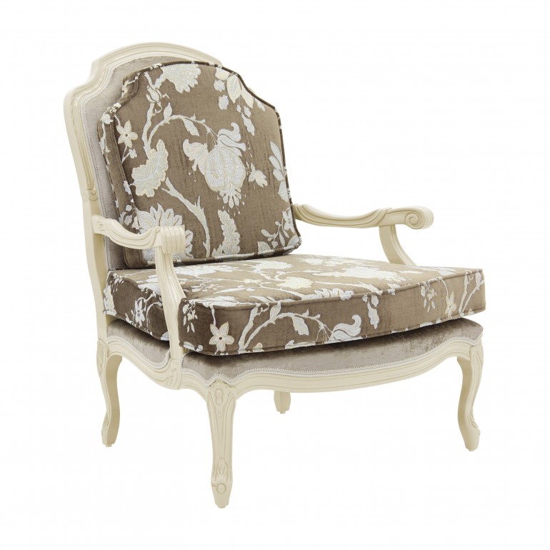 Italian classic and contemporary armchairs