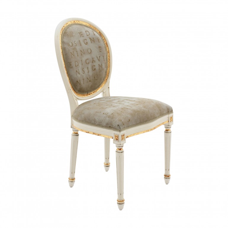 Louis style hotel & restaurant chair Luigi by Sevensedie - beech wood frame - Upholstery in exclusive fabric - lacquered in antique cream with gold leaf details.